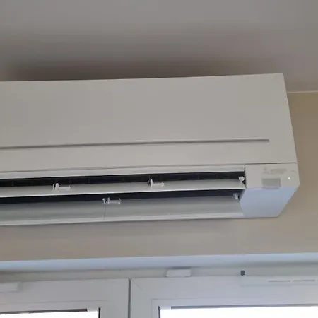 W Centrum Luksusowy, Klimatyzacja, Full Opcja, Zameldowanie 24h, Duzy Parking, Balkon, Playstation 5, Ekspres, Netflix, Winda, Fv, Nowy Budynek דירה