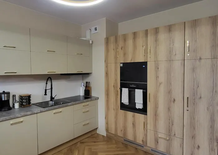 W Centrum Luksusowy, Klimatyzacja, Full Opcja, Zameldowanie 24h, Duzy Parking, Balkon, Playstation 5, Ekspres, Netflix, Winda, Fv, Nowy Budynek Appartamento